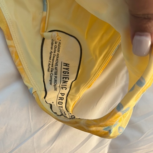 PacSun Yellow Bikini with Blue Floral Pattern - Picture 5 of 8